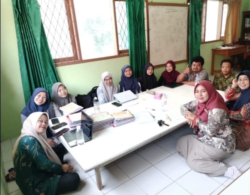 Foto Kunjungan TIM Monev PLP