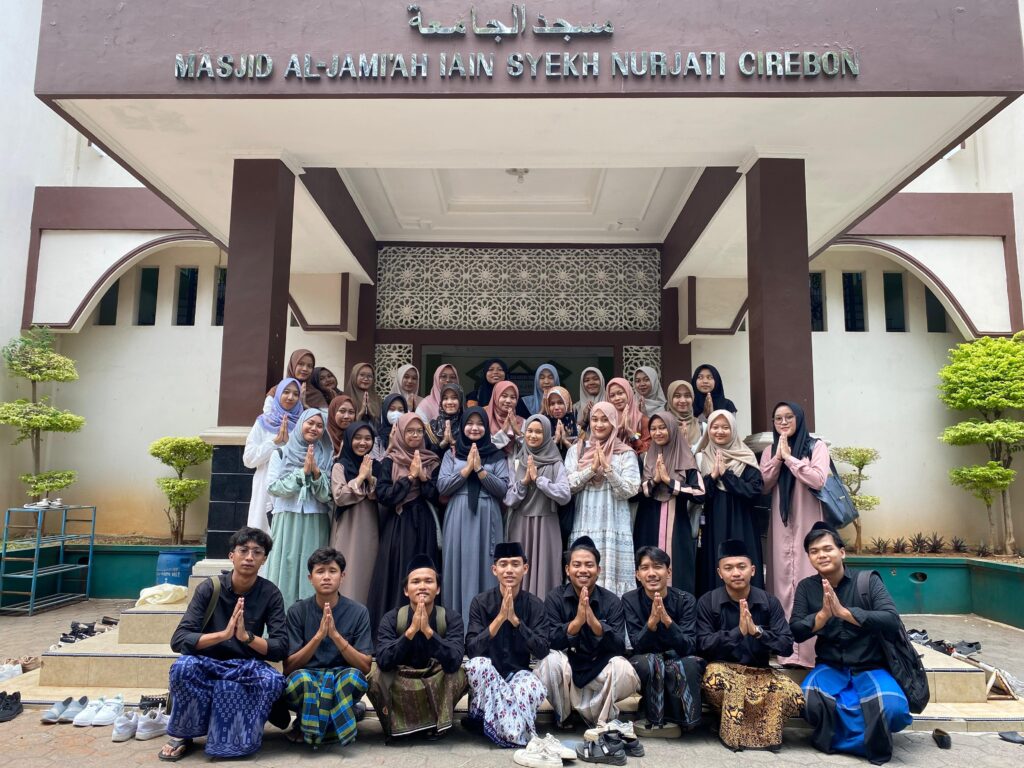Foto Bersama Mahasiswa PAI Saat Hari Santri