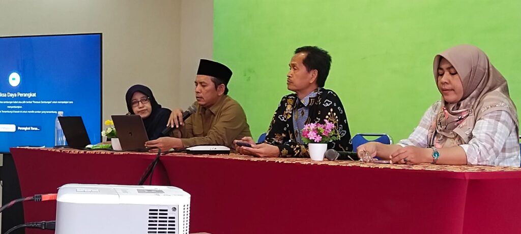 dokter. Kegiatan FGD Jurnal UIN Siber