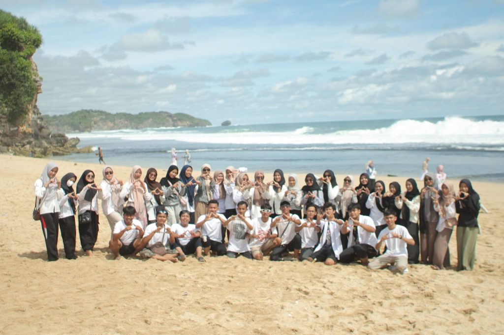 Rihlah Edukatif di Pantai 