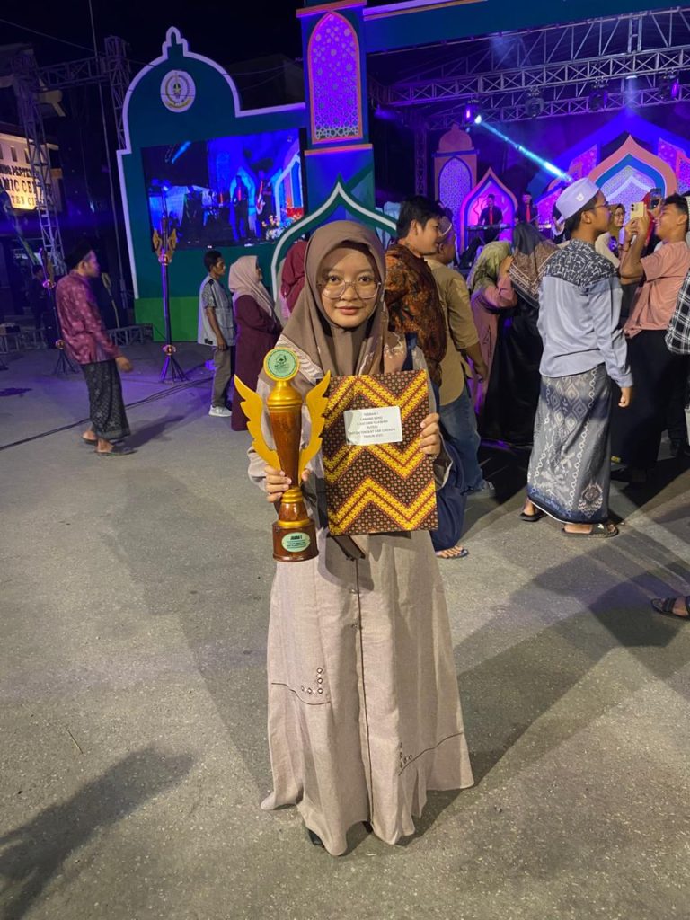 Raih Prestasi Gemilang: Mahasiswi PAI UIN Siber Syekh Nurjati Borong Gelar di MTQH Kabupaten 2025