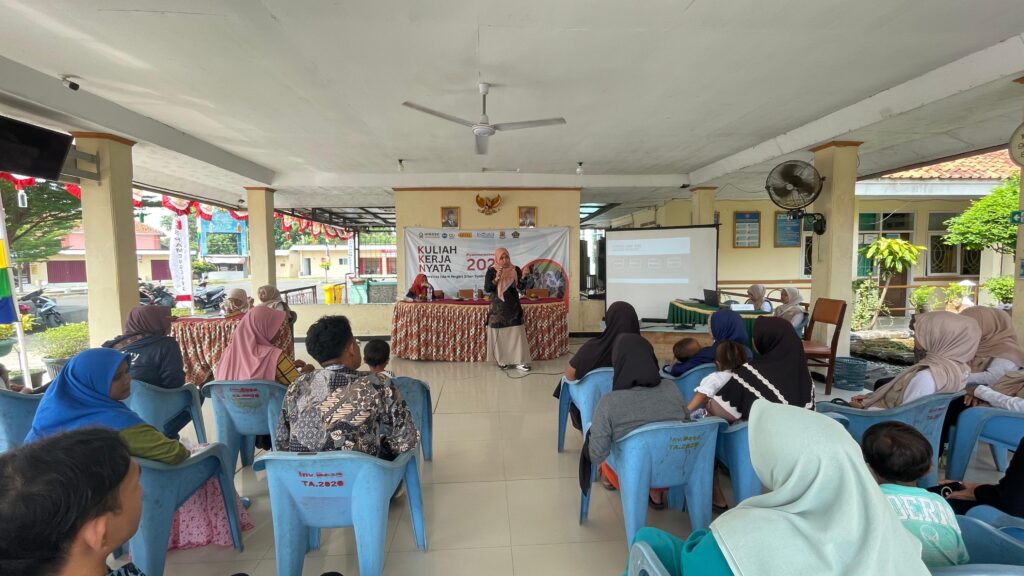 Narasumber Ibu Dr. Siti Maryam Munjiat, S.S., M.Pd.I., Selaku DPL 