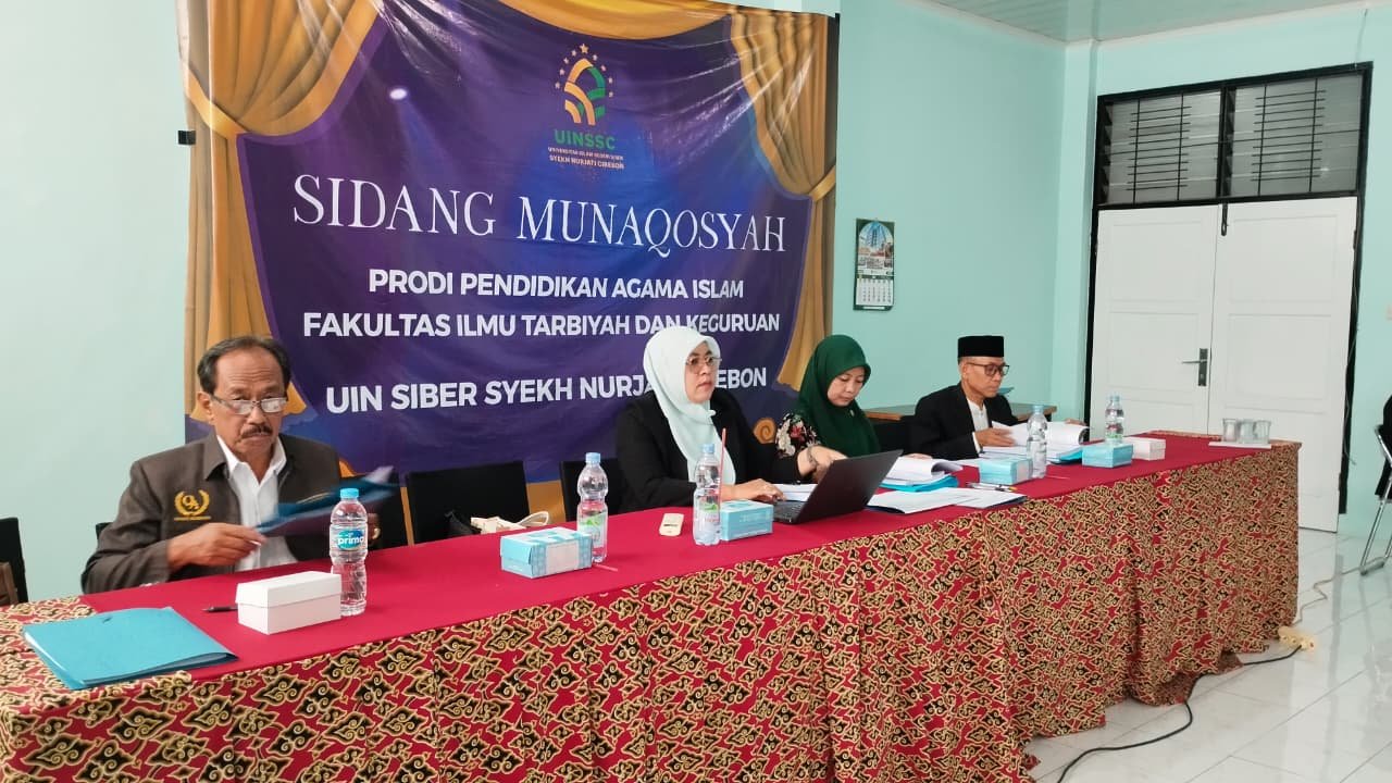 Foto Penguji Munaqosyah Foto Penguji Munaqosyah