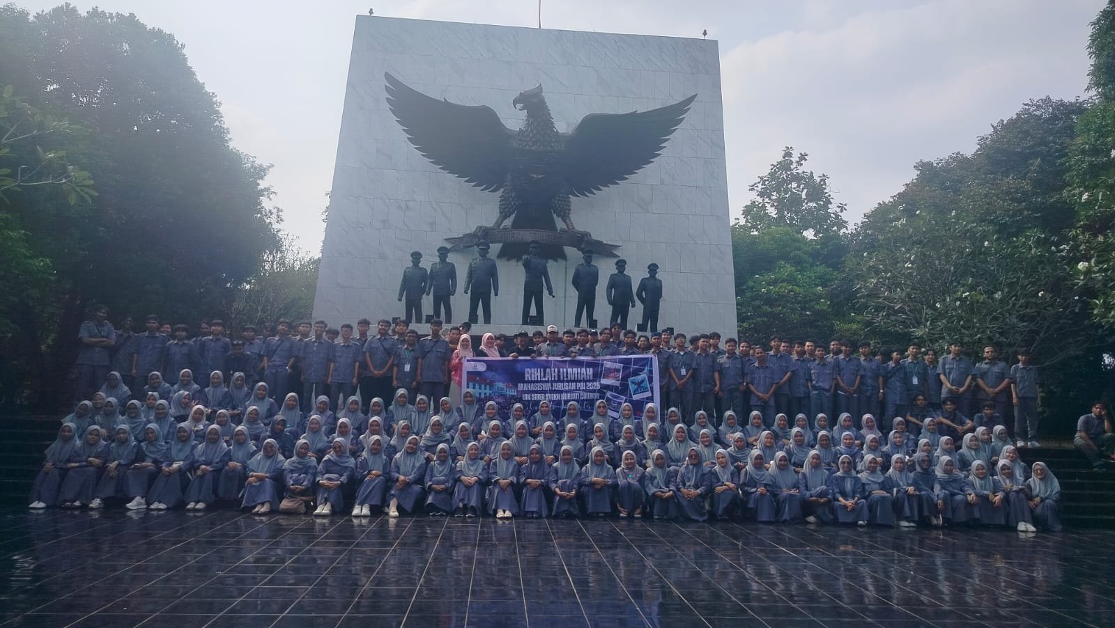 Foto Bersama mahasiswa PAI Foto Bersama mahasiswa PAI