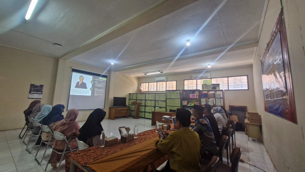 Foto bersama monitoring akademik Foto bersama monitoring akademik