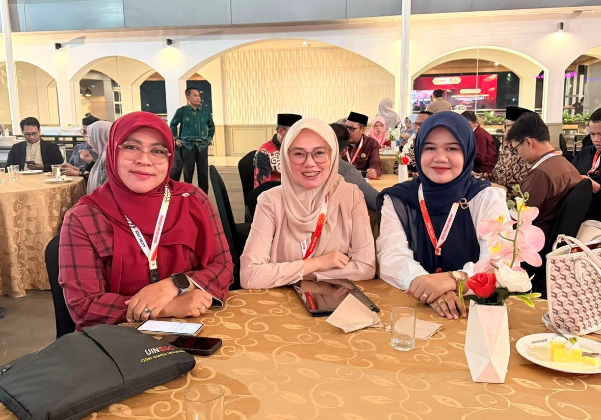 Ibu Dr. Dr. Siti Maryam Munjiat, S.S., M.Pd.I sedang menghadiri PPPPAI Ibu Dr. Dr. Siti Maryam Munjiat, S.S., M.Pd.I sedang menghadiri PPPPAI