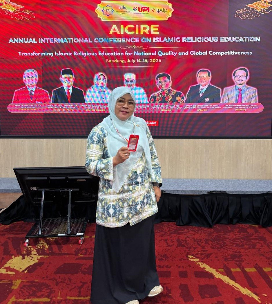 Dr. Siti Maryam Munjiat, S.S., M.Pd.I. selaku Kaprodi PAI UIN Siber Syekh Nurjati Cirebon