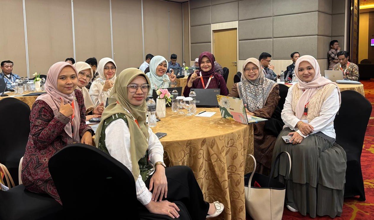Foto Bersama Kegiatan AICIRE